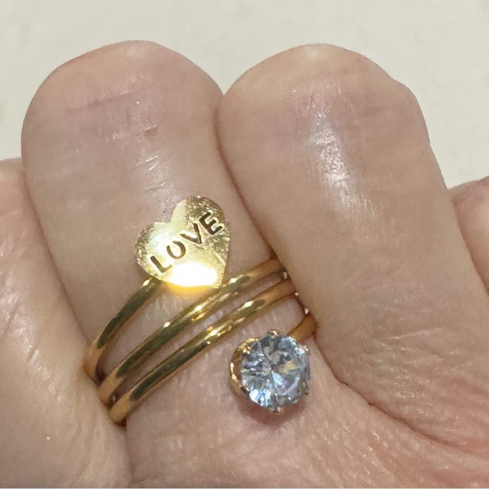 🩷 Stainless Steel love Heart Ring 🩷 - Picture 2 of 3